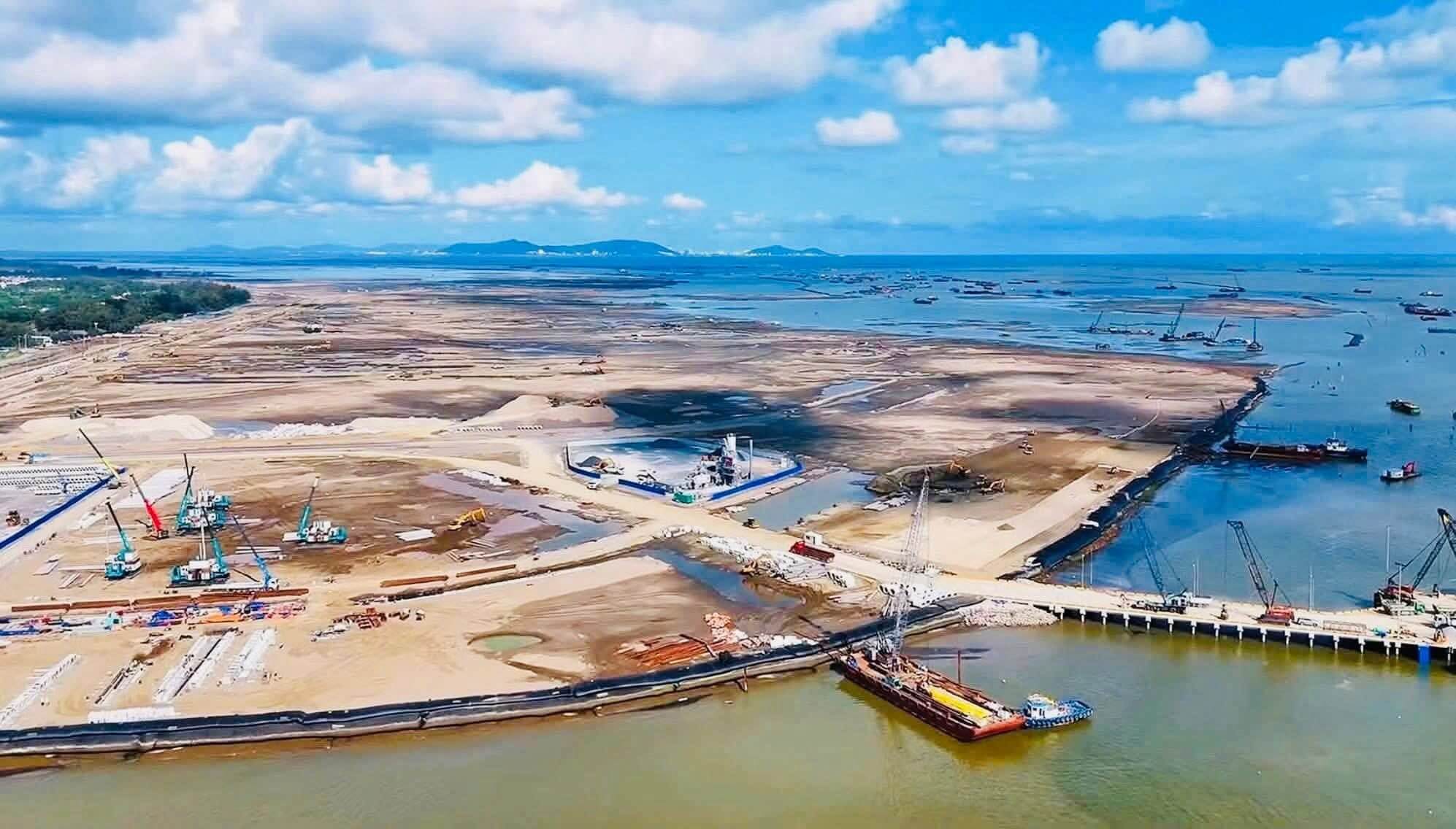 tiến độ Vinhomes Cần Giờ tháng 10/2025.